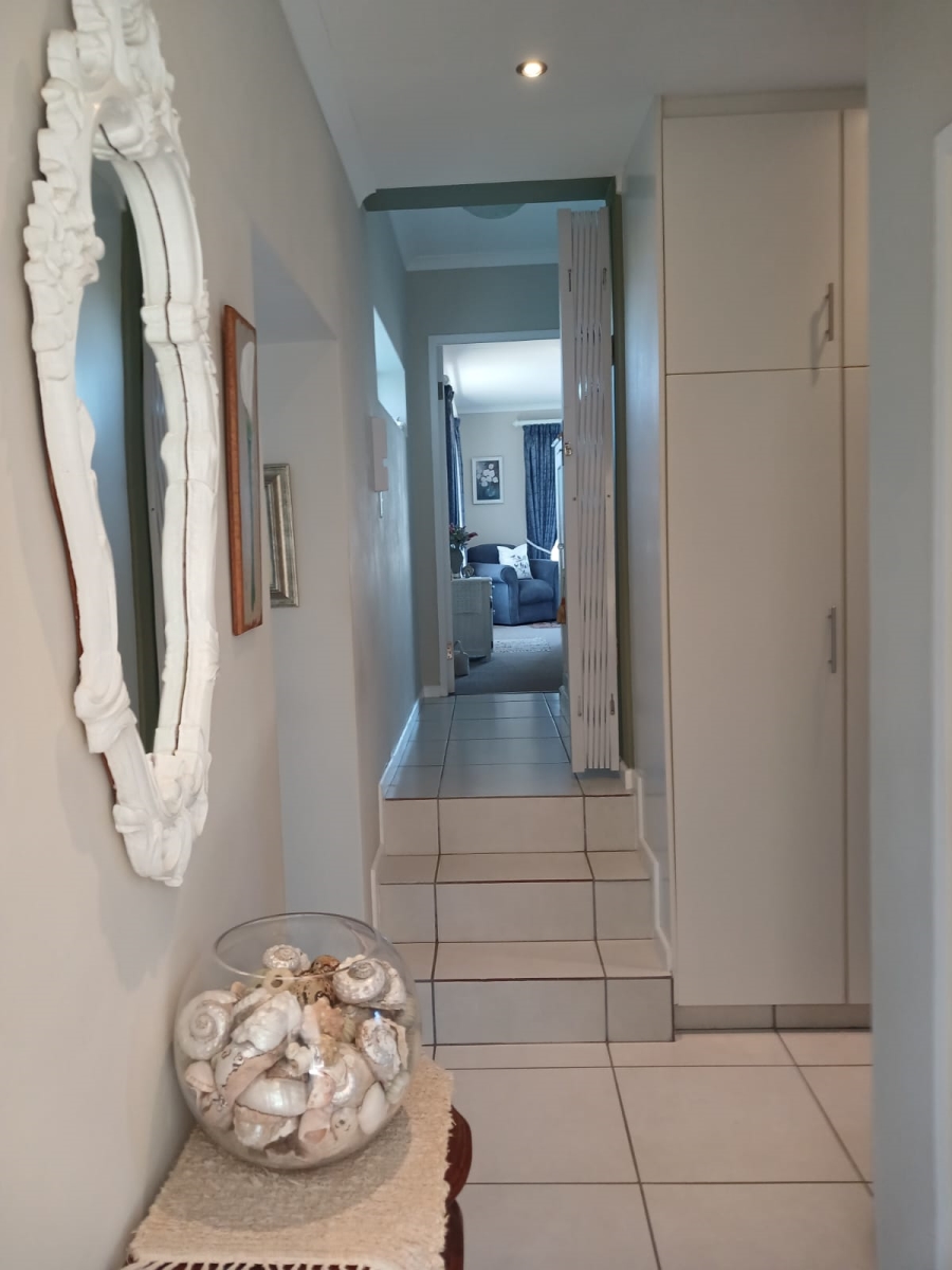 3 Bedroom Property for Sale in Stilbaai Wes Western Cape